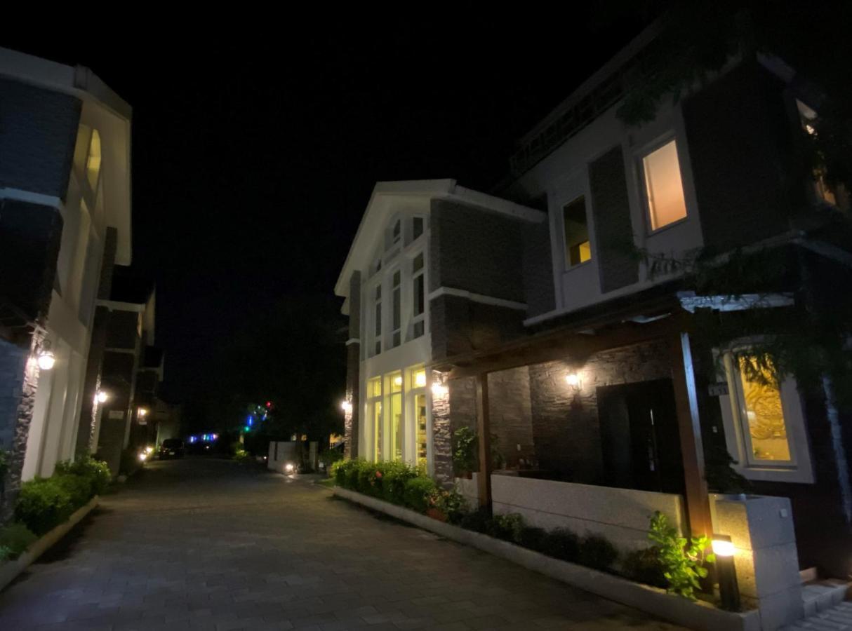北歐小宅-市區電梯民宿附停車位 Città di Hualien Esterno foto